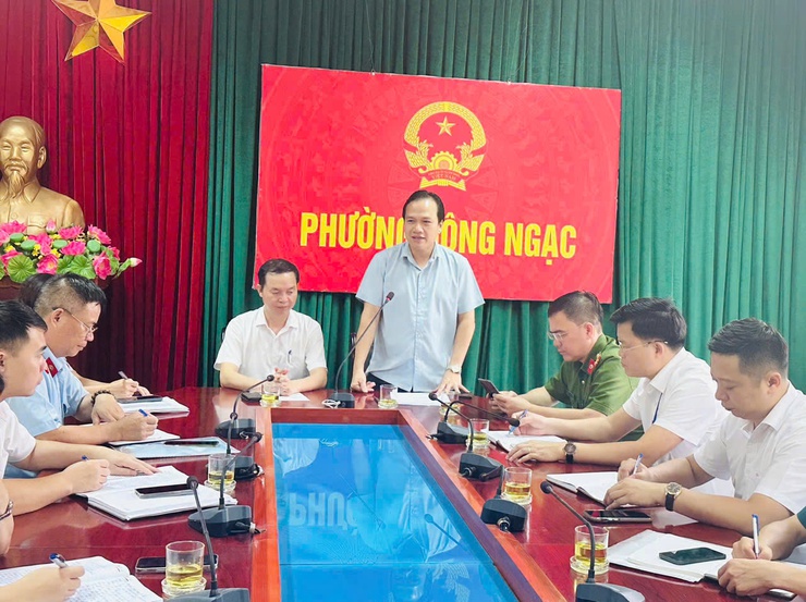 Lãnh đạo Đảng uỷ, UBND phường Đông Ngạc kiểm tra công tác phòng, chống bão số 3- Ảnh 3.