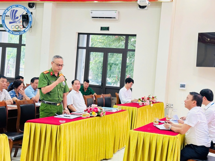 Xã Thiên Lộc tổ chức hội nghị triển khai công tác phòng, chống và khắc phục ảnh hưởng của cơn bão số 03 - Wipha- Ảnh 4.