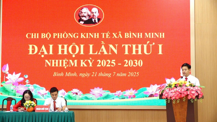 Chi bộ Phòng Kinh tế xã Bình Minh tổ chức Đại hội lần thứ nhất, nhiệm kỳ 2025-2030- Ảnh 2.