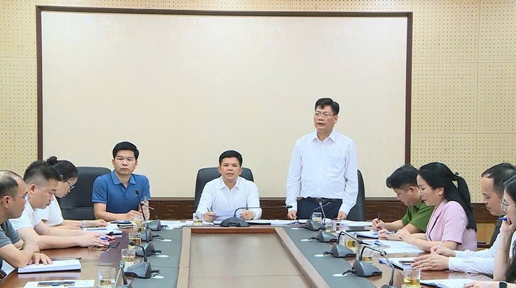 UBND xã Phúc Thọ triển khai khẩn trương nhiệm vụ ứng phó với cơn bão số 3 (cơn bão Wipha)- Ảnh 6.