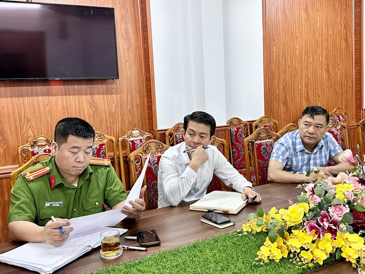 Họp Ban chỉ đạo PCTT và TKCN xã Đại Thanh trước khi bão WIPHA vào đất liền gây ảnh hưởng trực tiếp khu vực Thủ đô Hà Nội- Ảnh 1.