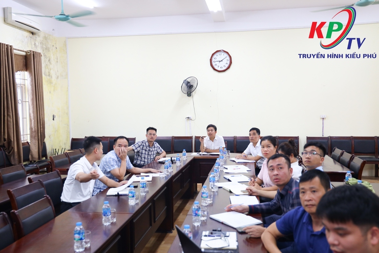 UBND xã Kiều Phú tổ chức hội nghị Báo cáo điều chỉnh quy mô một số Dự án đầu tư công năm 2025- Ảnh 1.