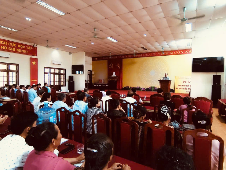 HỘI NGHỊ GIAO NHIỆM VỤ UỶ THÁC CHO VAY ĐỐI VỚI HỘ NGHÈO VÀ CÁC ĐỐI TƯỢNG CHÍNH SÁCH KHÁC- Ảnh 1.