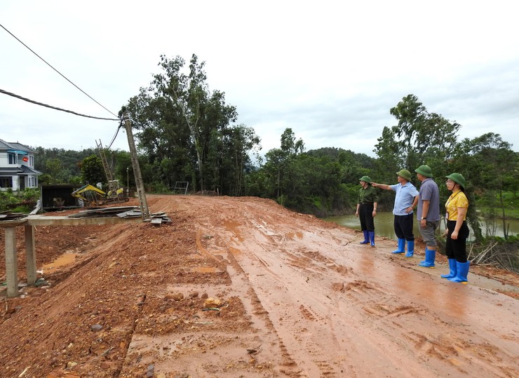 ỨNG PHÓ VỚI CƠN BÃO SỐ 3: XÃ TRUNG GIÃ QUÁN TRIỆT PHƯƠNG CHÂM "4 TẠI CHỖ, 3 SẴN SÀNG"- Ảnh 2.