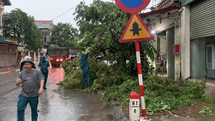 Xã Phú Xuyên quyết liệt triển khai phòng chống bão theo phương châm "4 tại chỗ"- Ảnh 3.