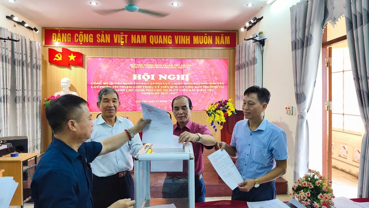 Hội nghị công bố quyết định thành lập Hội Cựu chiến binh phường- Ảnh 1.