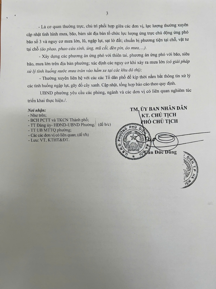 Phường Phú Diễn chủ động ứng phó bão số 3 và nguy cơ mưa lớn, lũ, ngập lụt, sạt lở trên địa bàn phường- Ảnh 3.