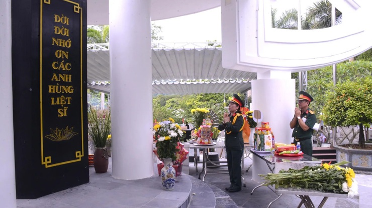 Doanh nhân cựu chiến binh Đoàn Thị Ngọc Lan - Đóa hoa ngát hương giữa đời thường- Ảnh 1.
