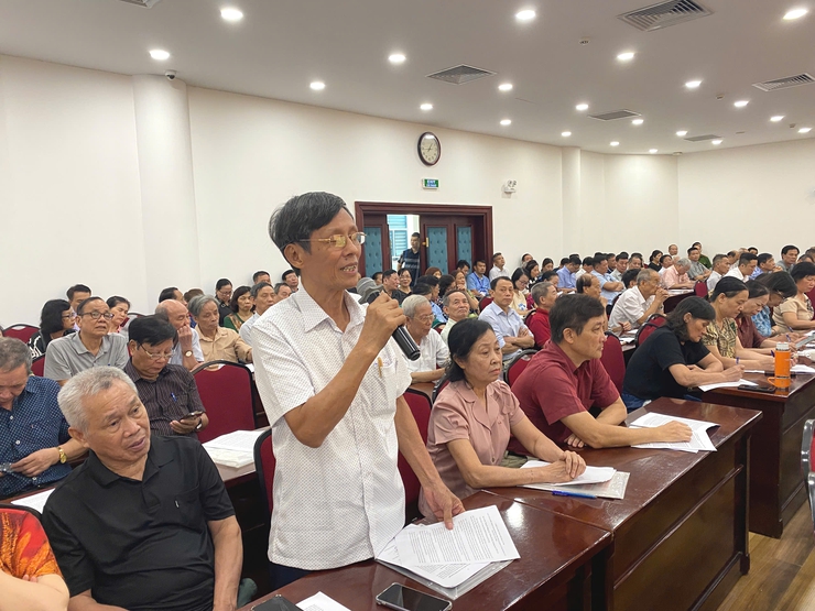 Tổ đại biểu số 6 - HĐND thành phố Hà Nội tiếp xúc cử tri các phường: Cầu Giấy, Yên Hòa, Nghĩa Đô sau kỳ họp thường lệ giữa năm 2025- Ảnh 5.