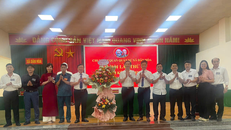 NHIỀU CHI BỘ TỔ CHỨC THÀNH CÔNG ĐẠI HỘI, TẠO KHÍ THẾ SÔI NỔI HƯỚNG VỀ ĐẠI HỘI ĐẢNG BỘ XÃ DÂN HÒA LẦN THỨ NHẤT, NHIỆM KỲ 2025-2030- Ảnh 1.