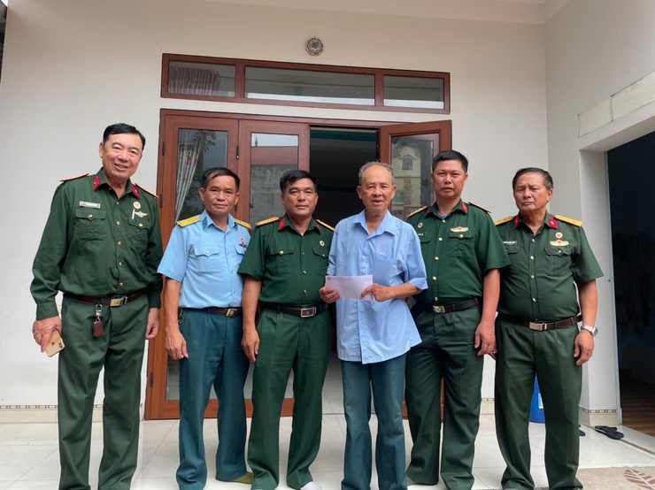 Hội Cựu chiến binh xã Nội Bài thiết thực tri ân người có công- Ảnh 3.