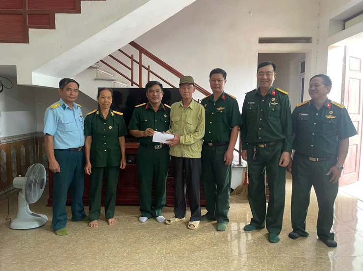 Hội Cựu chiến binh xã Nội Bài thiết thực tri ân người có công- Ảnh 6.