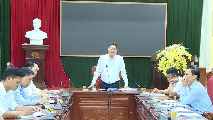 Hội nghị triển khai Kế hoạch chỉnh trang cảnh quan, tổng vệ sinh môi trường, đảm bảo an toàn giao thông trên địa bàn xã Phúc Lộc- Ảnh 1.