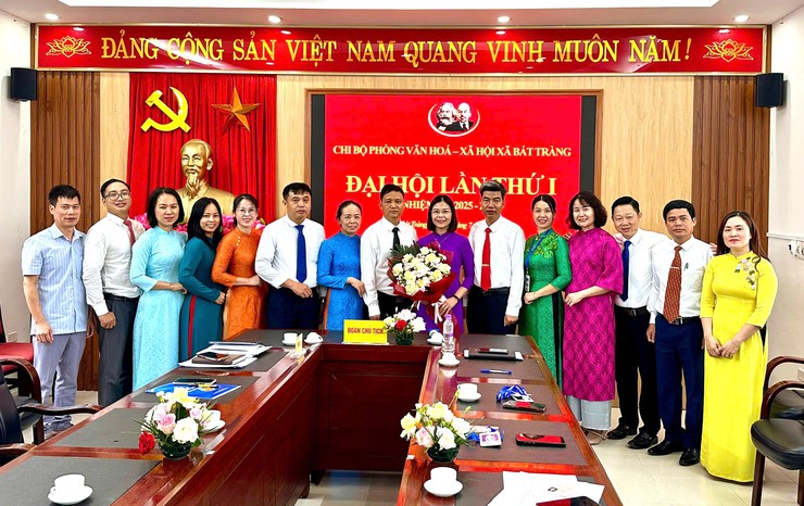 Các Chi bộ trực thuộc Đảng bộ UBND xã Bát Tràng tổ chức Đại hội lần thứ I, nhiệm kỳ 2025-2030- Ảnh 4.
