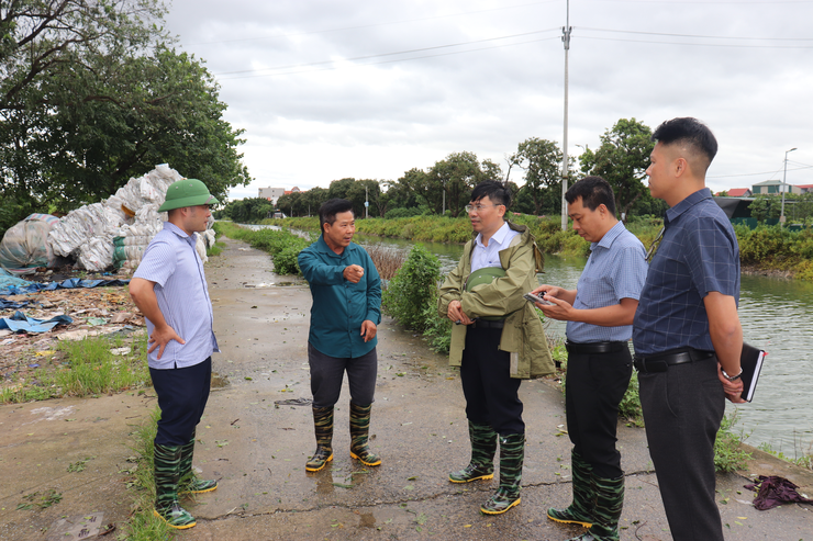 Lãnh đạo xã Thuận An kiểm tra công tác ứng phố bão số 3- WIPHA- Ảnh 5.
