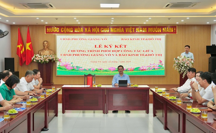 Phường Giảng Võ ký kết chương trình phối hợp công tác với Báo Kinh tế & Đô thị- Ảnh 1.