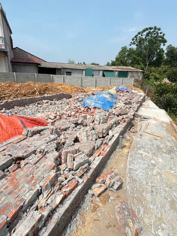 Xã Bất Bạt: Vận động Nhân dân tự tháo dỡ công trình vi phạm- Ảnh 3.