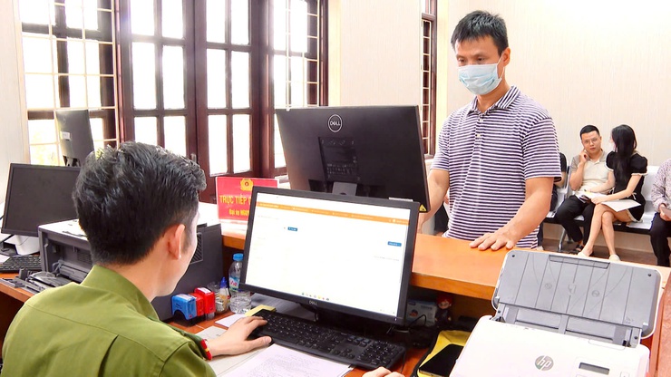 Công an xã Thanh Trì: Giữ vững vai trò nòng cốt, đảm bảo an ninh trật tự, giữ vững bình yên cho nhân dân. - Ảnh 3.
