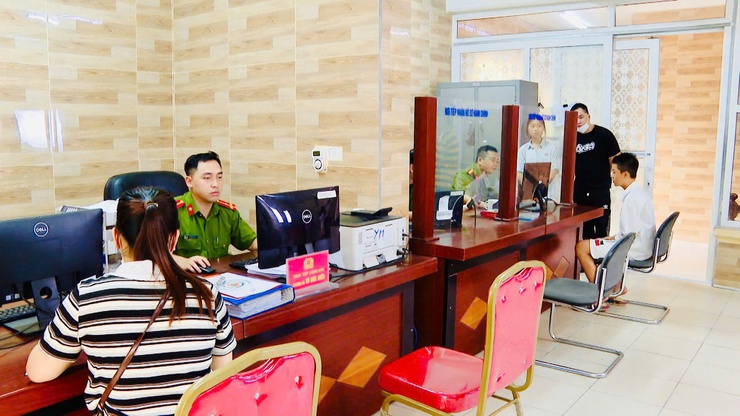 Công an xã Thanh Trì: Giữ vững vai trò nòng cốt, đảm bảo an ninh trật tự, giữ vững bình yên cho nhân dân. - Ảnh 4.