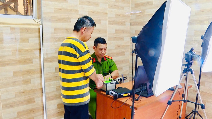 Công an xã Thanh Trì: Giữ vững vai trò nòng cốt, đảm bảo an ninh trật tự, giữ vững bình yên cho nhân dân. - Ảnh 7.