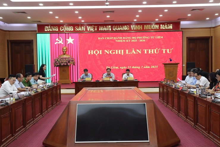 Hội nghị Ban chấp hành Đảng bộ phường Từ Liêm lần thứ Tư- Ảnh 2.