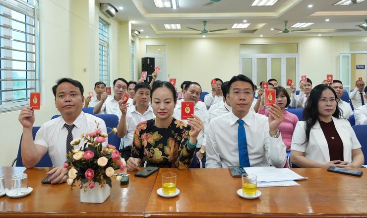 Đảng Bộ UBND phường Yên Nghĩa tổ chức thành công Đại hội lần thứ Nhất, nhiệm kỳ 2025-2030- Ảnh 5.
