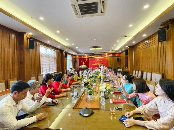 ĐẠI HỘI LẦN THỨ NHẤT CHI BỘ PHÒNG VH-XH XÃ SÓC SƠN THÀNH CÔNG TỐT ĐẸP!- Ảnh 5.