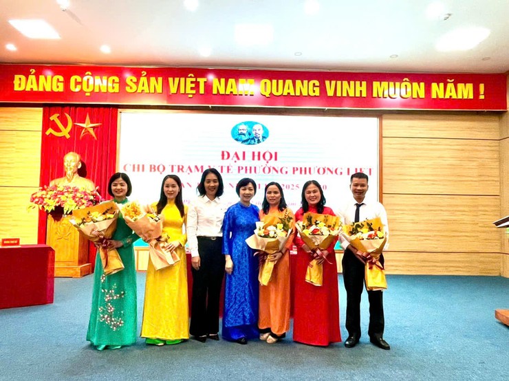 Chi bộ Trạm Y tế phường Phương Liệt tổ chức Đại hội Chi bộ lần thứ nhất, nhiệm kỳ 2025 - 2030

- Ảnh 1.
