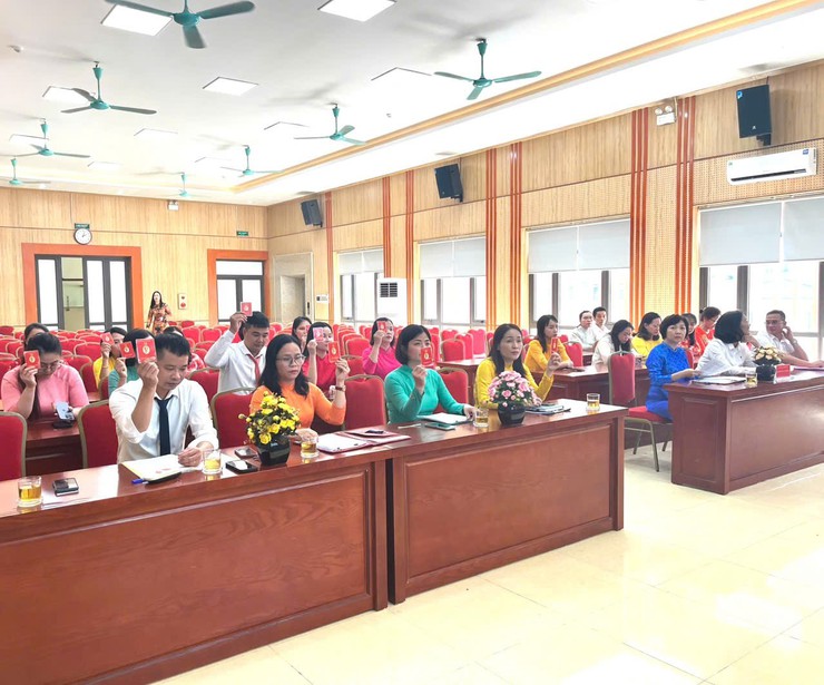 Chi bộ Trạm Y tế phường Phương Liệt tổ chức Đại hội Chi bộ lần thứ nhất, nhiệm kỳ 2025 - 2030

- Ảnh 2.