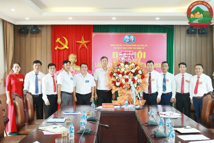 Đại hội chi bộ cơ quan Uỷ ban Kiểm tra Đảng uỷ xã Phú Cát lần thứ I, nhiệm kỳ 2025-2030- Ảnh 3.