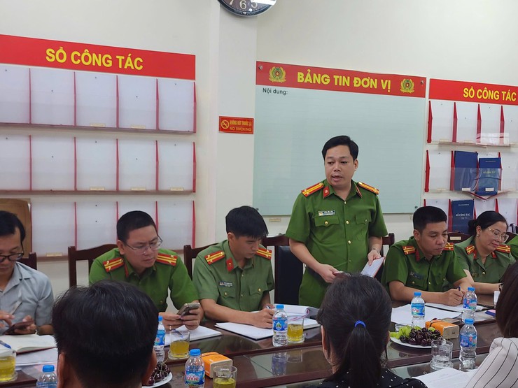 THƯỜNG TRỰC ĐẢNG ỦY PHƯỜNG LÁNG LÀM VIỆC VỚI BAN CHỈ HUY QUÂN SỰ VÀ CÔNG AN PHƯỜNG- Ảnh 10.