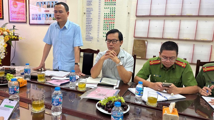THƯỜNG TRỰC ĐẢNG ỦY PHƯỜNG LÁNG LÀM VIỆC VỚI BAN CHỈ HUY QUÂN SỰ VÀ CÔNG AN PHƯỜNG- Ảnh 9.