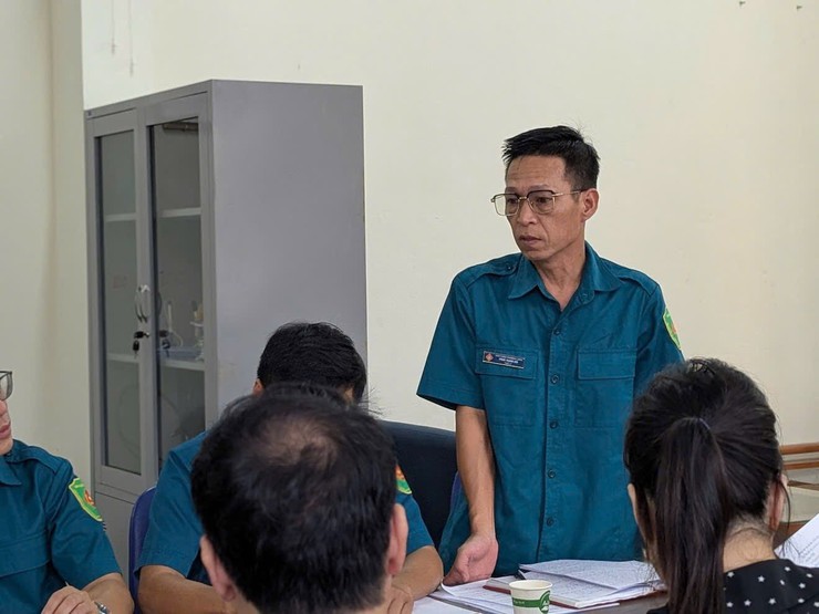 THƯỜNG TRỰC ĐẢNG ỦY PHƯỜNG LÁNG LÀM VIỆC VỚI BAN CHỈ HUY QUÂN SỰ VÀ CÔNG AN PHƯỜNG- Ảnh 6.
