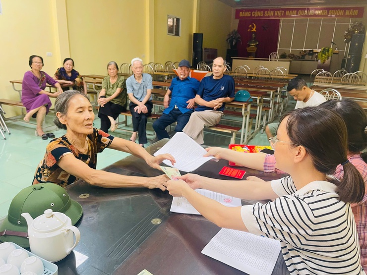 XÃ NỘI BÀI TẶNG 891 SUẤT QUÀ CHO CÁC ĐỐI TƯỢNG CHÍNH SÁCH, NGƯỜI CÓ CÔNG- Ảnh 15.