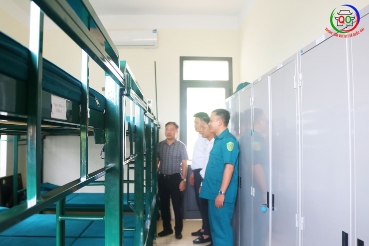 Chủ tịch UBND xã Nguyễn Trung Thành kiểm tra công tác phòng chống cơn bão số 3 và phòng chống thiên tai năm 2025- Ảnh 6.