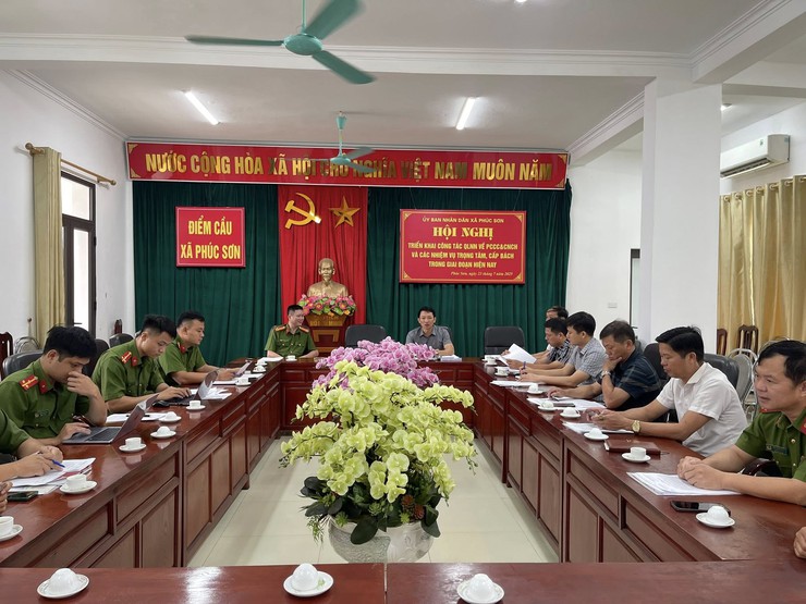 UBND xã Phúc Sơn triển khai công tác quản lý nhà nước về PCCC & CNCH và các nhiệm vụ trọng tâm, cấp bách trong giai đoạn hiện nay- Ảnh 1.