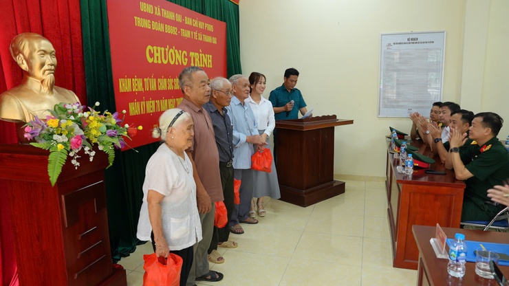 XÃ THANH OAI: TRI ÂN NGƯỜI CÓ CÔNG - LAN TỎA ĐẠO LÝ "UỐNG NƯỚC NHỚ NGUỒN"- Ảnh 4.
