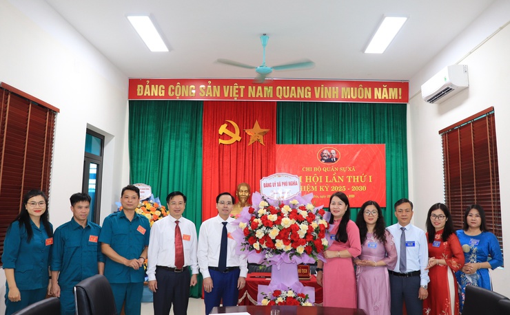 Chi bộ Quân sự xã Phú Nghĩa tổ chức Đại hội lần thứ nhất, nhiệm kỳ 2025 - 2030
- Ảnh 5.