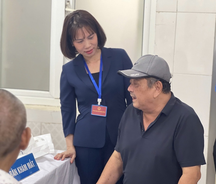 Phường Bồ Đề tổ chức khám sức khỏe miễn phí cho đối tượng chính sách nhân dịp 27/7- Ảnh 2.