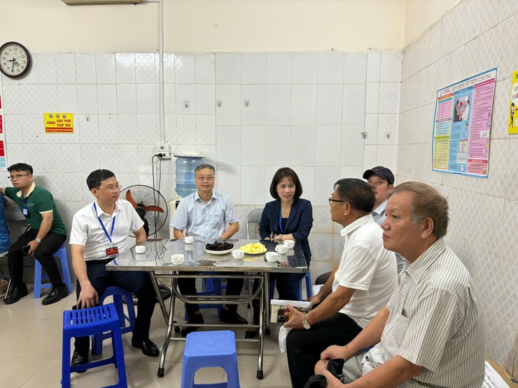 Phường Bồ Đề tổ chức khám sức khỏe miễn phí cho đối tượng chính sách nhân dịp 27/7- Ảnh 1.