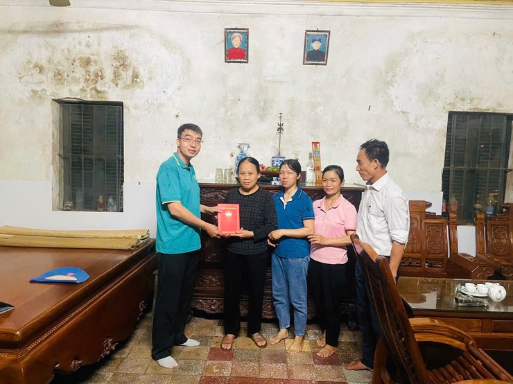 HỘI NÔNG DÂN XÃ THƯ LÂM TỔ CHỨC CHUỖI HOẠT ĐỘNG TRI ÂN NHÂN DỊP KỶ NIỆM 78 NĂM NGÀY THƯƠNG BINH - LIỆT SĨ- Ảnh 3.