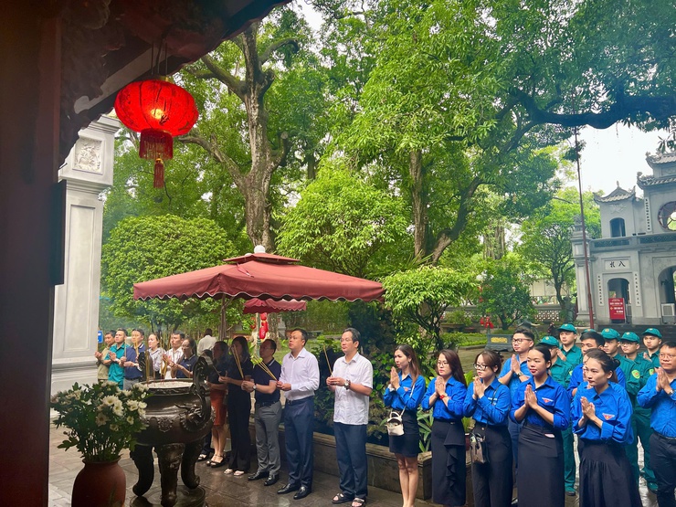 Phường Ba Đình thắp sáng "lửa" tri ân- Ảnh 10.