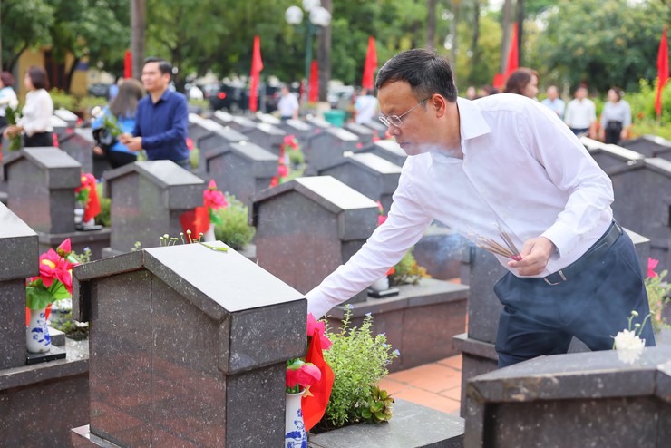 Phường Ba Đình thắp sáng "lửa" tri ân- Ảnh 3.