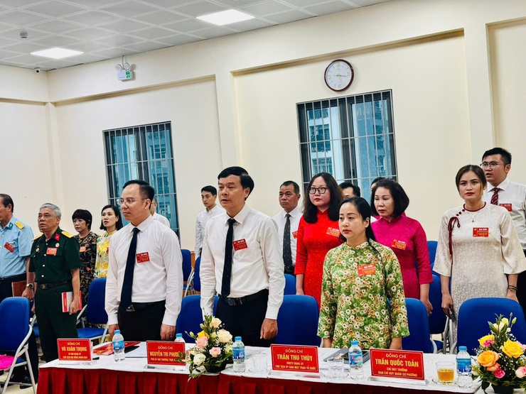 ĐẠI HỘI CÁC CƠ QUAN ĐẢNG PHƯỜNG TƯƠNG MAI LẦN THỨ I: DẤU ẤN CỦA ĐOÀN KẾT, DÂN CHỦ, KỶ CƯƠNG, ĐỘT PHÁ, PHÁT TRIỂN
- Ảnh 5.