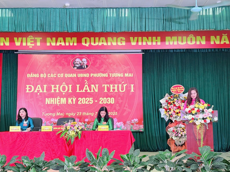 Đại hội Đảng bộ các cơ quan UBND phường Tương Mai,
lần thứ I, nhiệm kỳ 2025- 2030 thành công tốt đẹp- Ảnh 1.