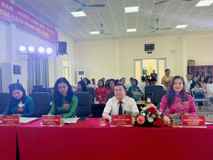 Đại hội Đảng bộ các cơ quan UBND phường Tương Mai,
lần thứ I, nhiệm kỳ 2025- 2030 thành công tốt đẹp- Ảnh 9.