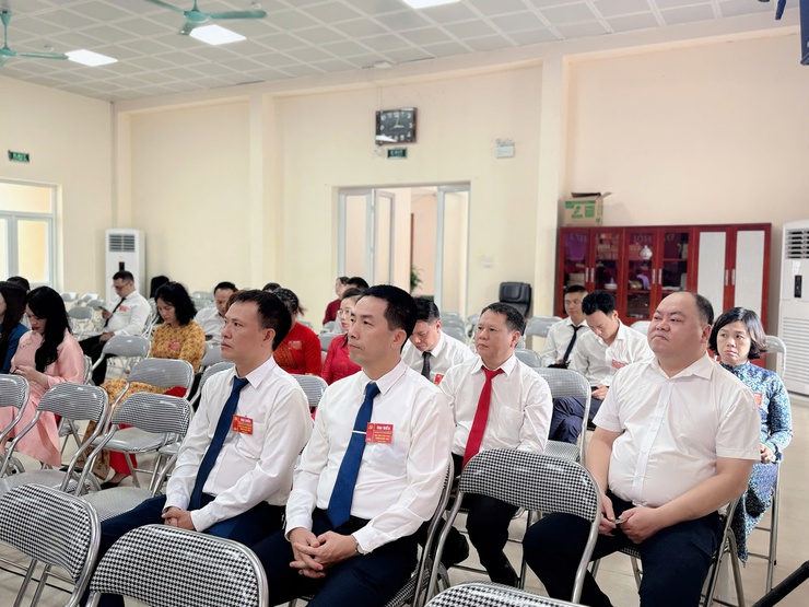 Đại hội Đảng bộ các cơ quan UBND phường Tương Mai,
lần thứ I, nhiệm kỳ 2025- 2030 thành công tốt đẹp- Ảnh 16.