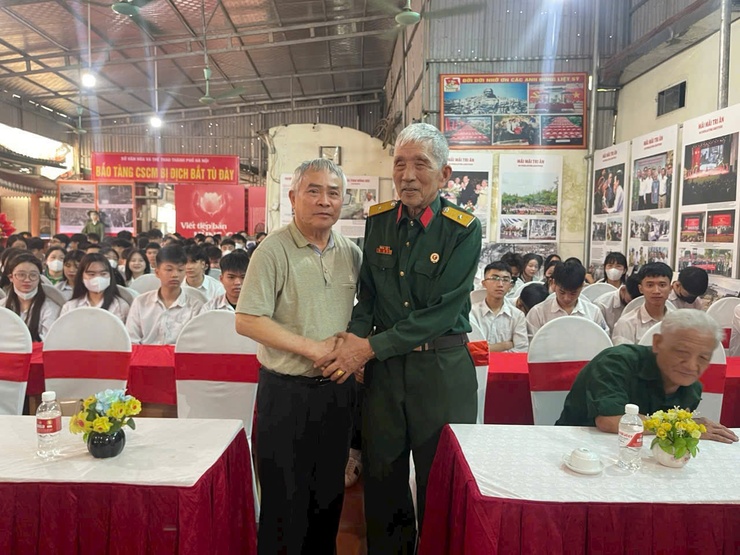 Trường THPT Nguyễn Bỉnh Khiêm với các hoạt động tri ân 27/7- Ảnh 4.