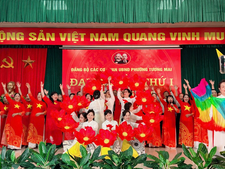 Đại hội Đảng bộ các cơ quan UBND phường Tương Mai,
lần thứ I, nhiệm kỳ 2025- 2030 thành công tốt đẹp- Ảnh 19.