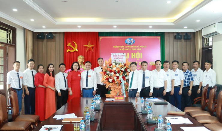 Đại hội Chi bộ Ban Xây dựng Đảng: Tập trung xây dựng tổ chức Đảng vững mạnh, nhiệm kỳ 2025–2030- Ảnh 1.
